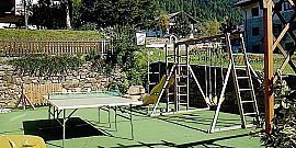 Terrazza con giochi e palestra